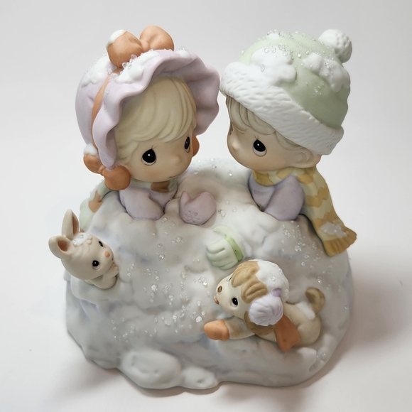 Precious Moments porcelain " Up To Our Ears In A White Christmas" - Picture 3 of 15